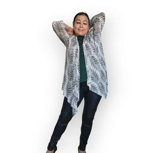 Chic Zebra Pattern Drape Cardigan - Picture 3 of 13